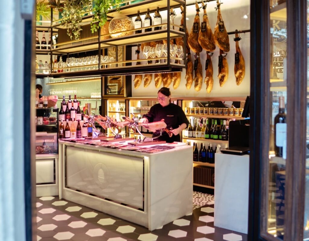 Entrada tienda de Jamón Ibérico